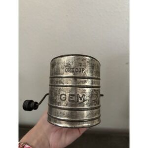 Gem 1 Cup Vintage Measuring Flour Sifter with Hand Crank Primitive
